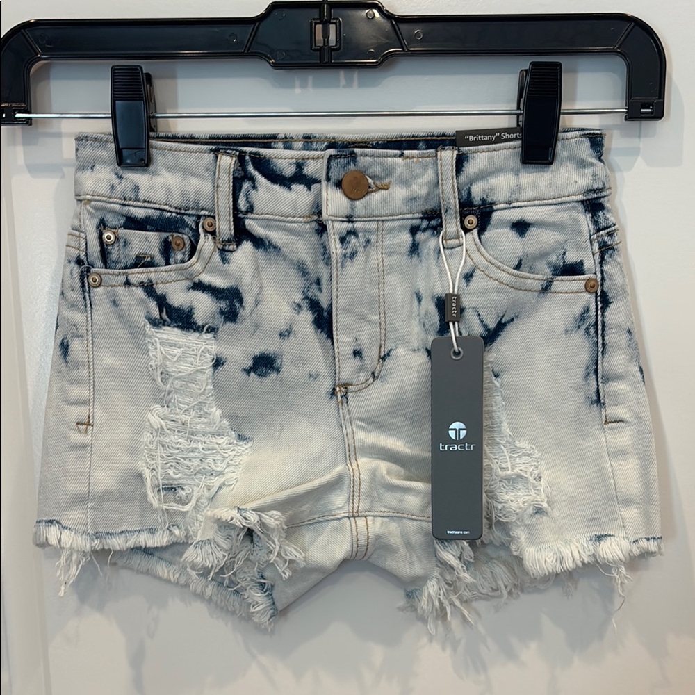 Tractr Brittany denim short. NWT size 7 girls.